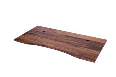 Qora yong'oq qirrasi yopishtirilgan ofis stol usti